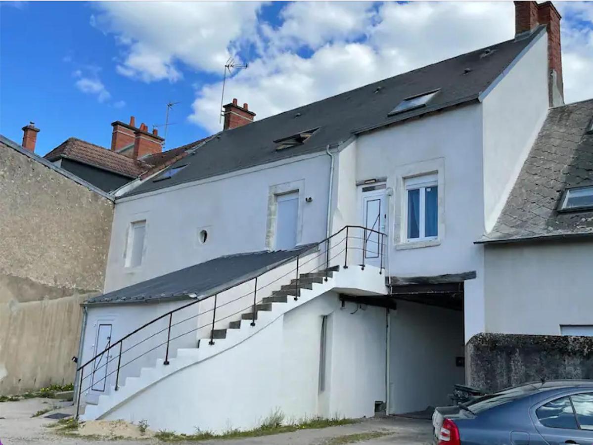 Chez Nous -Parking Gratuit Et Wifi A Vierzon Apartment Exterior photo