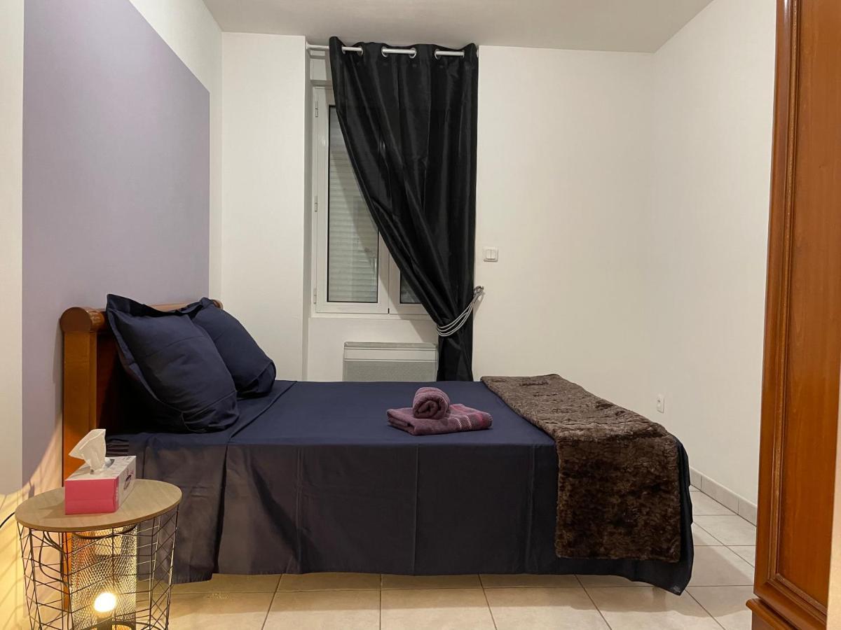 Chez Nous -Parking Gratuit Et Wifi A Vierzon Apartment Exterior photo