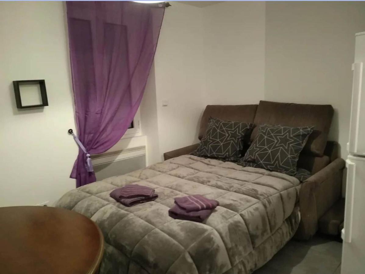 Chez Nous -Parking Gratuit Et Wifi A Vierzon Apartment Exterior photo