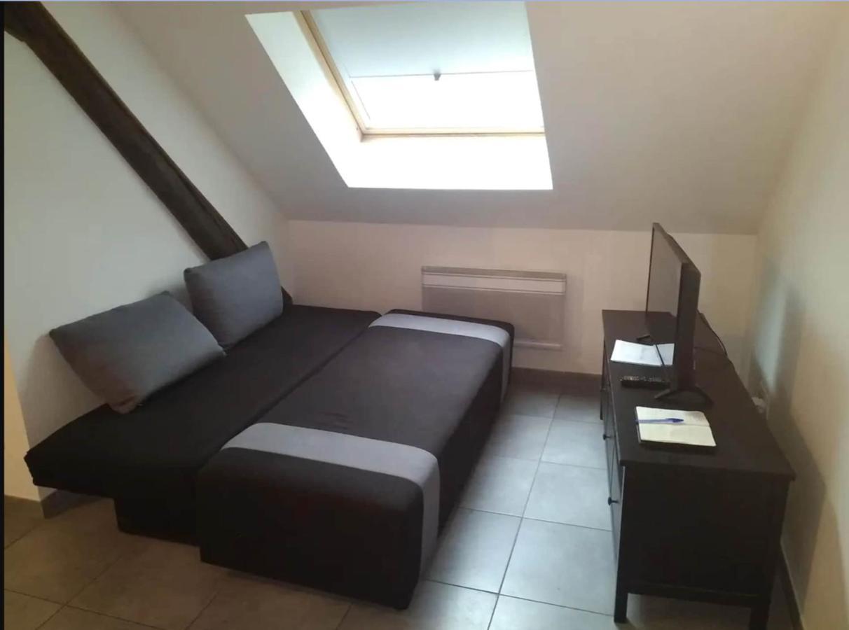 Chez Nous -Parking Gratuit Et Wifi A Vierzon Apartment Exterior photo