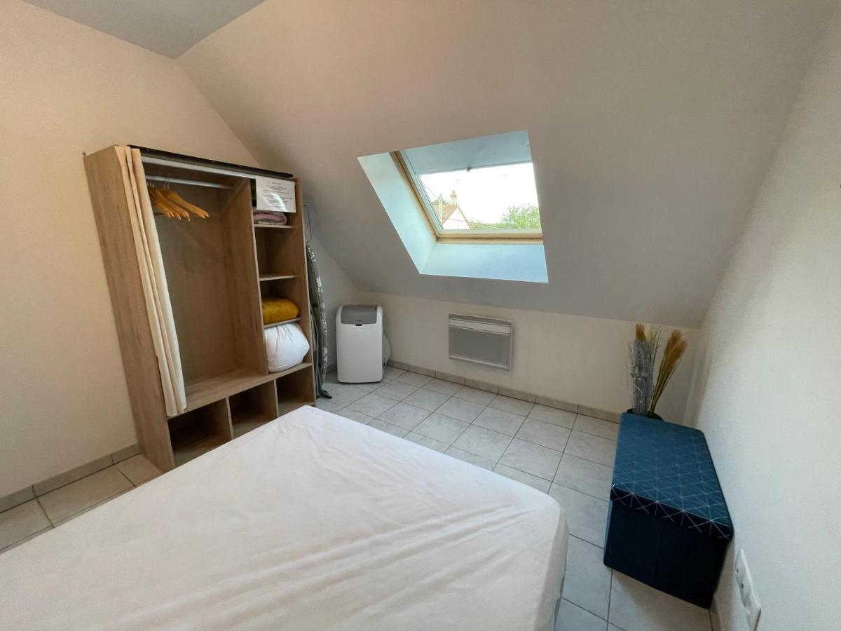 Chez Nous -Parking Gratuit Et Wifi A Vierzon Apartment Exterior photo