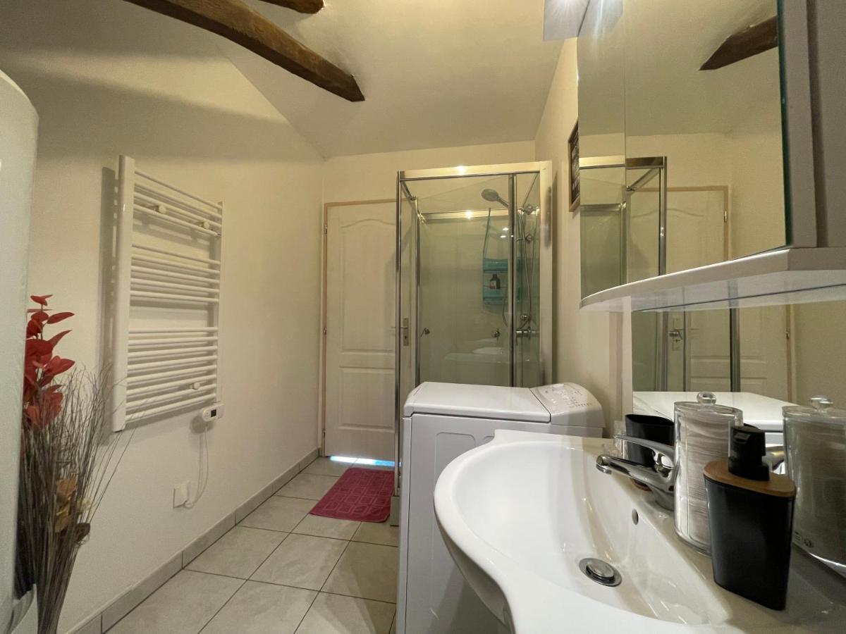Chez Nous -Parking Gratuit Et Wifi A Vierzon Apartment Exterior photo