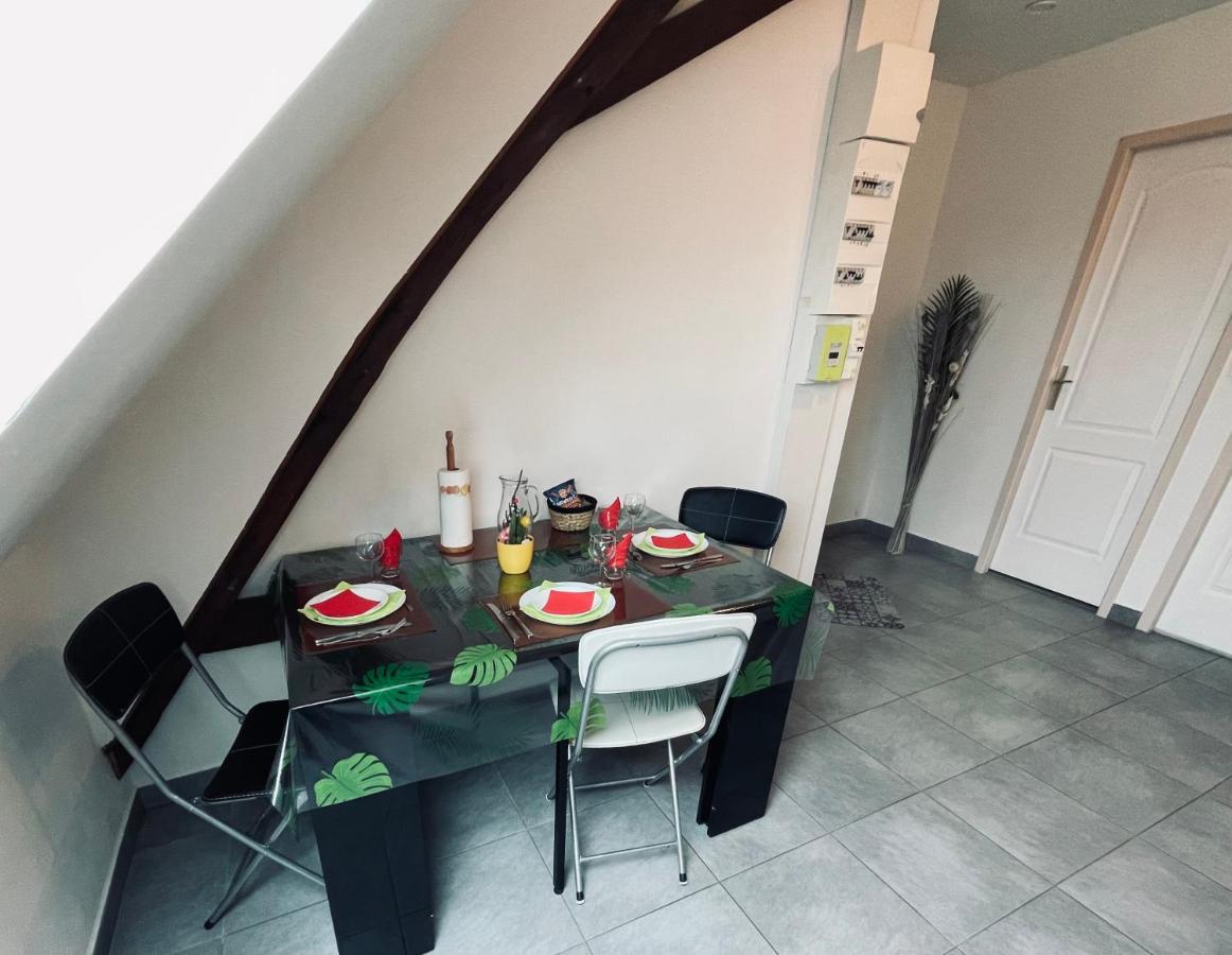 Chez Nous -Parking Gratuit Et Wifi A Vierzon Apartment Exterior photo